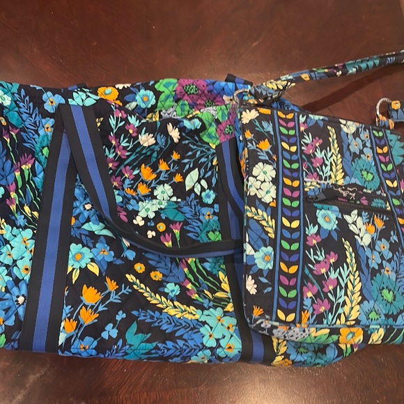 Vera Bradley Handbags - Vera Bradley duffel bag and purse set